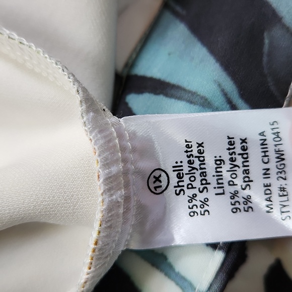 Fashion Nova LUXE 
Multicolor Floral Blazer & Suit Set - Picture 14 of 16